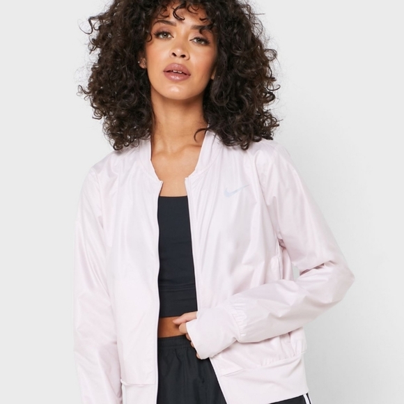 ❤ NIKE Swoosh Running Reflective Bomber Jacket - Picture 2 of 11